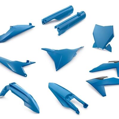 Plastic parts kit